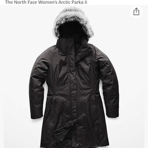Northface Woman’s Arctic Parka medium